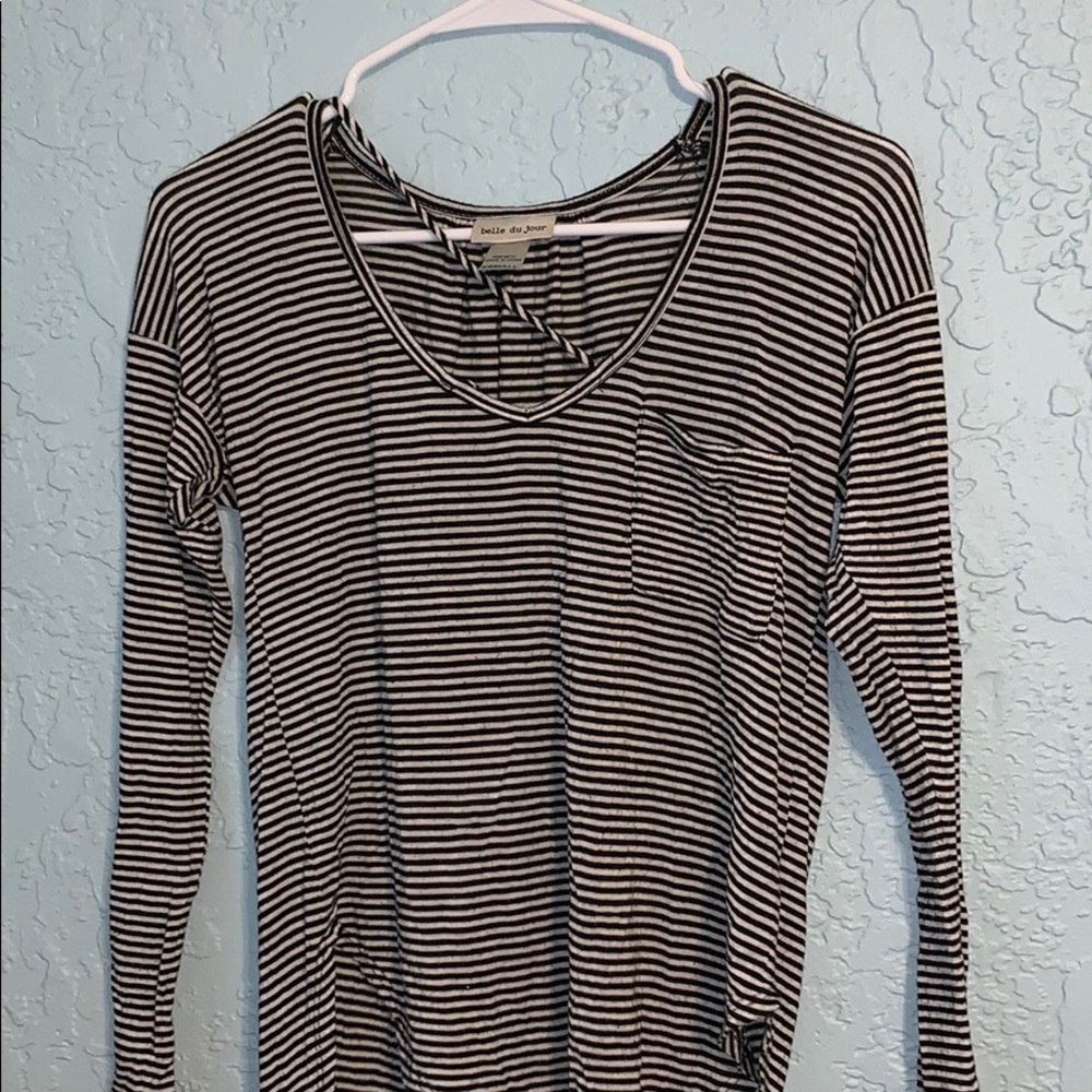 Simple shirt criss-cross